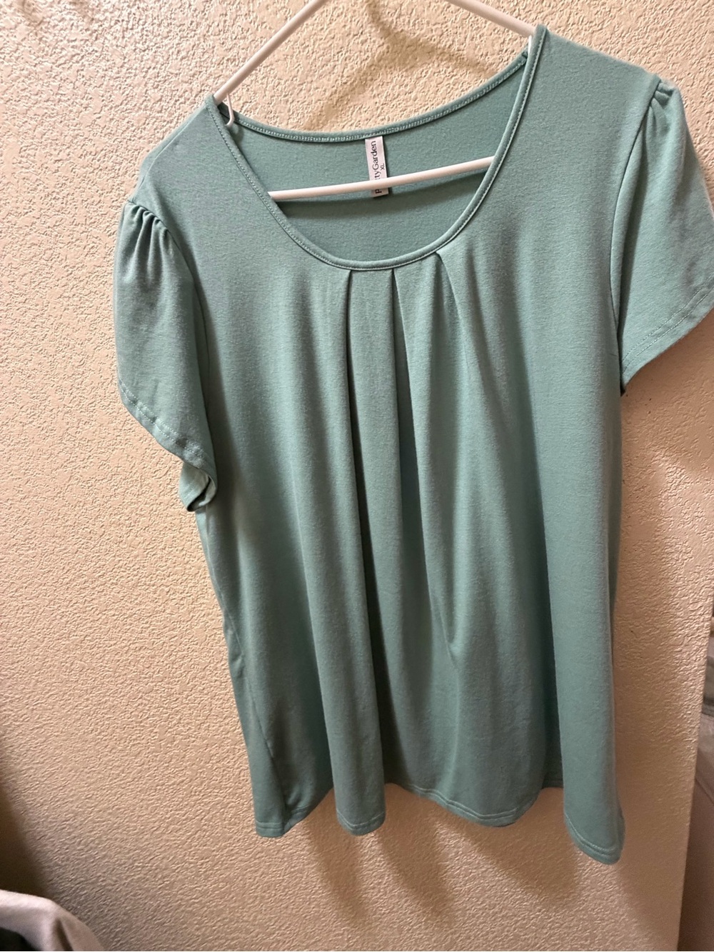Women’s Mint Green Short Sleeve Pleat Front Top
